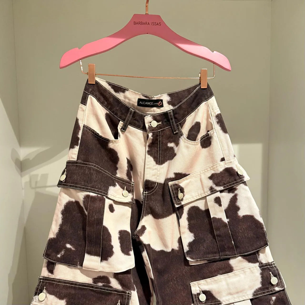 Calça Cargo Cow Print